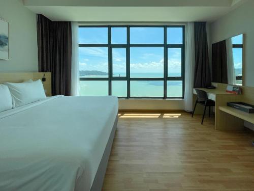 Family Room Sea View image 5