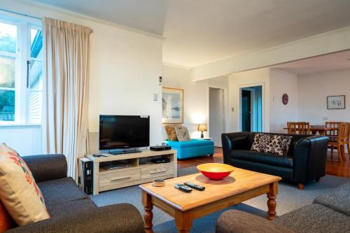 16 Torquay Tce