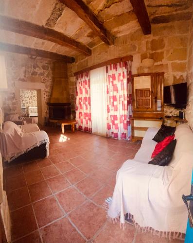 Tan-Nahla Farmhouse