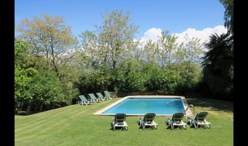 Villa in Folgueroles Sleeps 16 with Pool gîte à louer Manlleu