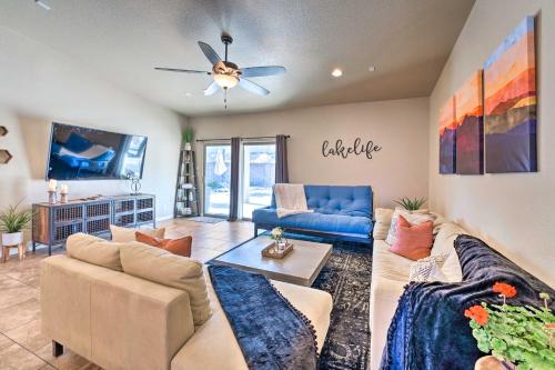 Havasu Home with Outdoor Oasis and 5 Mi to Lake! - image 2