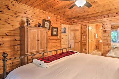 Cabin with Deck and Fireplace Less Than 3 Mi to Dollywood!