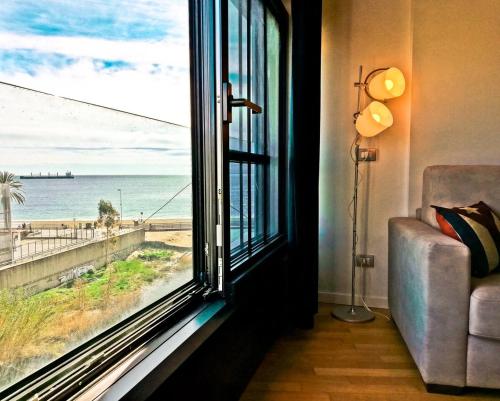 MODERN & BRIGHT flat - 2 MIN from the SEA 5