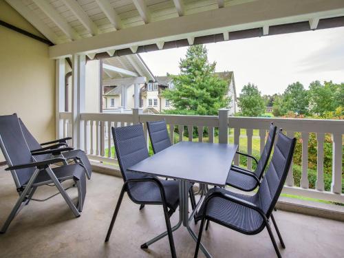 Balcony/terrace, Dunenpark Binz - Komfort Ferienwohnung mit 2 Schlafzimmern und Balkon im Obergeschoss 068 in Ostseebad Binz