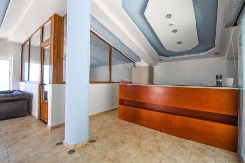 Előcsarnok, Nefeli Beach - living by the sea in Vasilikos