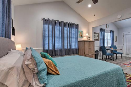 Downtown Ocean Springs Retreat 1 Mi to Beach! Downtown Ocean Springs Retreat 1 Mi to Beach!