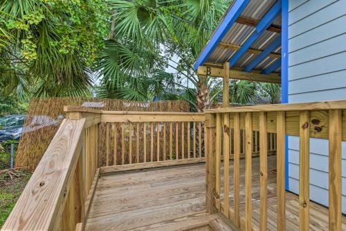 Downtown Ocean Springs Retreat 1 Mi to Beach! Downtown Ocean Springs Retreat 1 Mi to Beach!