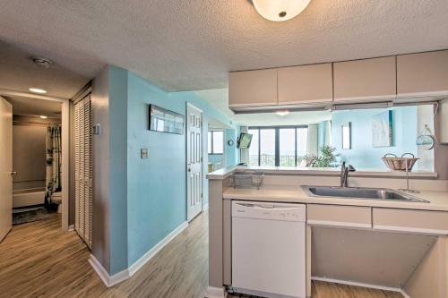 Sands Villa Resort Oceanfront Condo with Pool - image 3