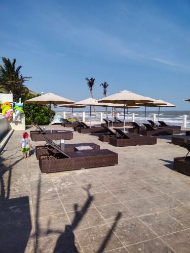 Aria Resort - BlueShaphire Can ho nghi duong co ho boi va bai tam rieng