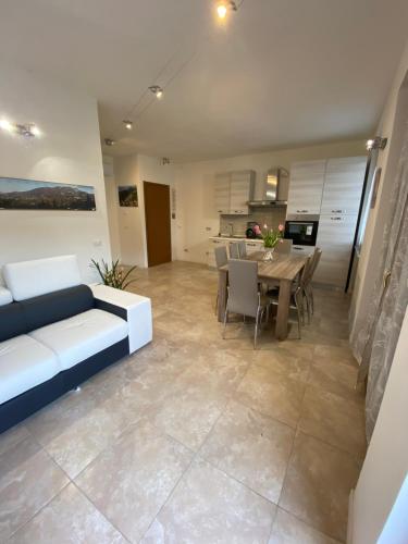 Famiglia al lago casa vacanza gîte à louer Laveno