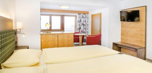 Landhotel Tirolerhof - image 7