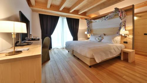 room detail thumbnail 0