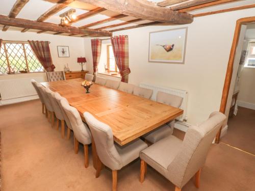 Top Farm House in Knockin