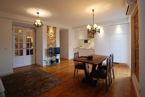 54 Santa Catarina Apartments - image 4