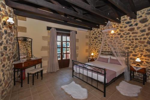 Aretaki villas near Moni Gonias