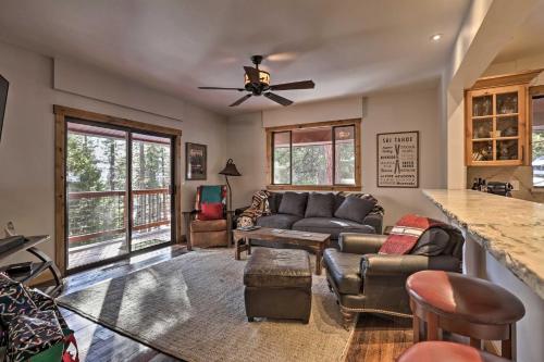 Expansive Tahoe Escape with Hot Tub Ski and Hike - image 5