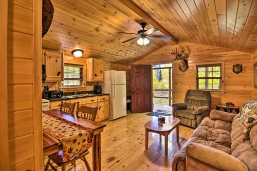 B&B Parsons - Hooah Cabin Retreat with Grill and Step-Free Access - Bed and Breakfast Parsons