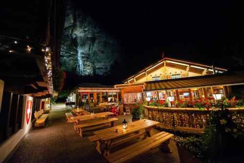 Restaurant, Camping Jungfrau - Holiday Park in Lauterbrunnen