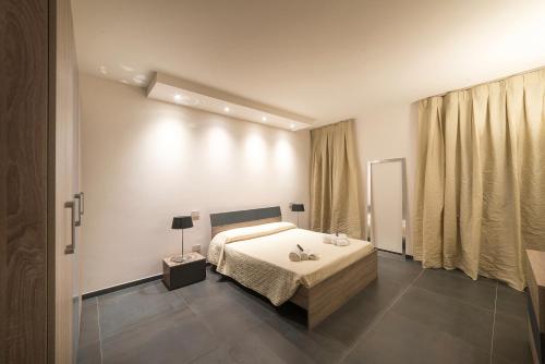 Three-Bedroom Apartment image 7