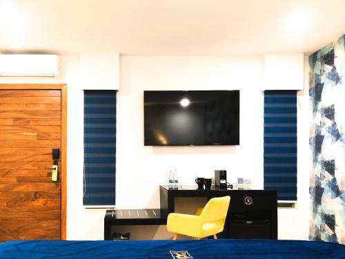 room detail thumbnail 1