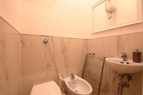 Bathroom, BARI TURISMO_2022_RECEPTION in Bari