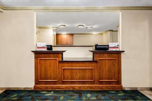 Candlewood Suites Galveston, an IHG Hotel