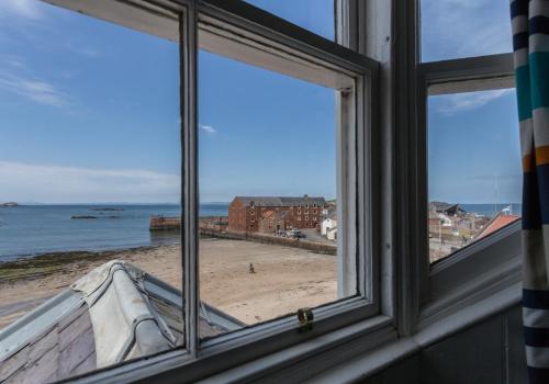 View, The Gulls in North Berwick