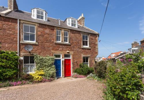 Exterior view, The Gulls in North Berwick
