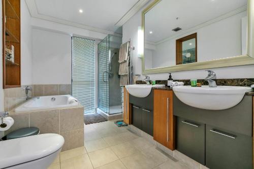 Ultimate outdoor-living Urban Getaway! 1 Carpark, Auckland (photo 9)