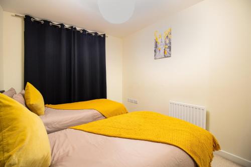 Virexxa Bletchley - Executive Suite - 2Bed Flat with Free Parking