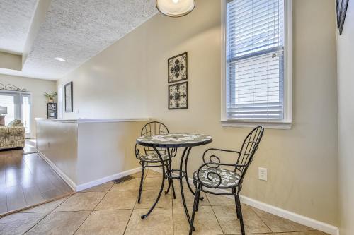 Beach Bungalow by Book That Condo - image 5