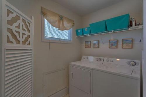 Barrier Dunes Two Bedroom Townhomes by Pristine Properties - image 6