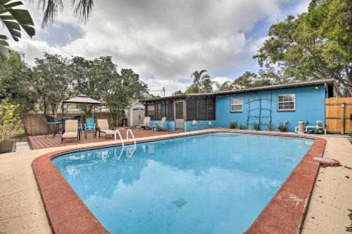 B&B Palm Harbor - Tropical Palm Harbor Retreat with Lanai and Patio! - Bed and Breakfast Palm Harbor