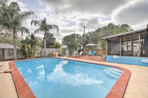 Swimming pool, Tropical Palm Harbor Retreat with Lanai and Patio! in Palm Harbor (FL)