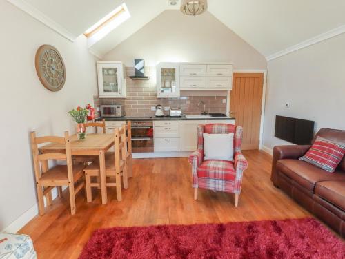 Top Farm Lodge in Knockin