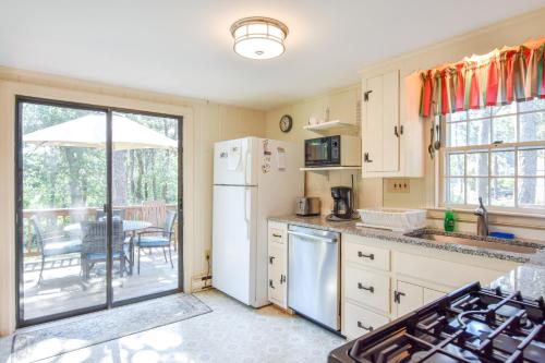 604 Great Location Private and Secluded Near Downtown and Beach Dog friendly - image 6
