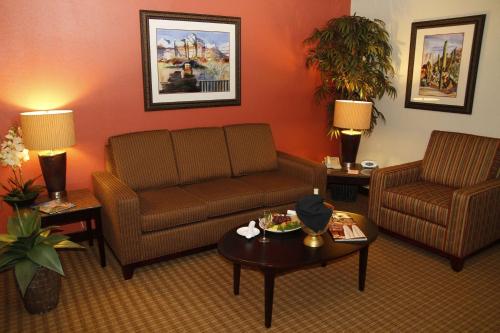 Ramada by Wyndham Viscount Suites Tucson East image 42