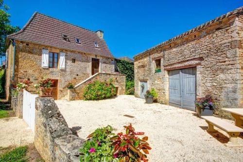 Mespouille Villa Sleeps 4 Pool WiFi gîte à louer Mespouille