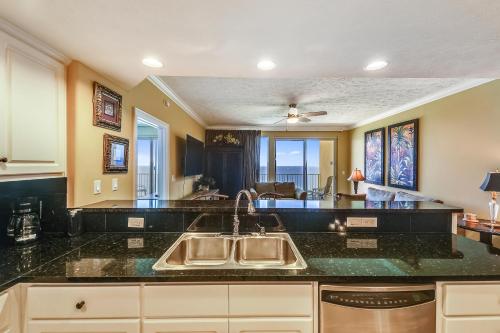 Treasure Island #1506 by Book That Condo - image 6