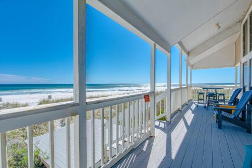 Sandy Toes by Book That Condo - main image