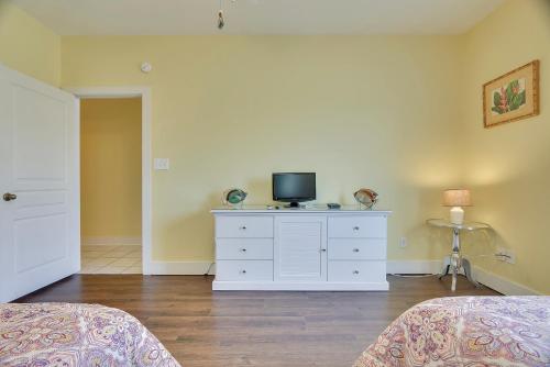 Sugar Shack by Book That Condo - image 5