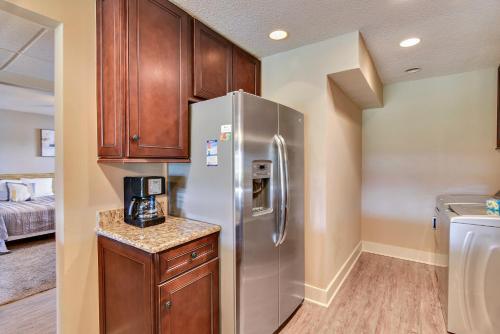 Edgewater Resort #201 by Book That Condo - image 4