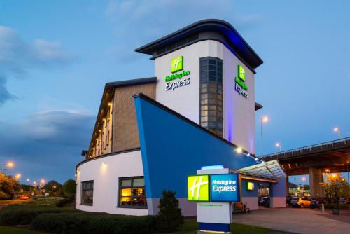 Holiday Inn Express Glasgow Airport by IHG Hotel de charme Abbotsinch