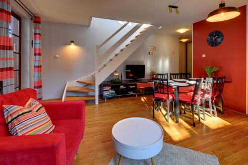 Duplex Apartment (6 Adults)