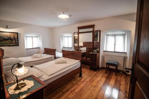 Hotel Dvor Jezersek Brnik near Ljubljanai repülőtér