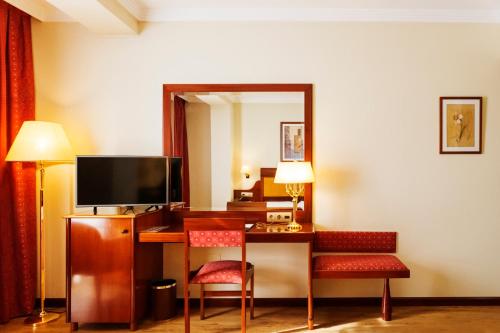 Gran Hotel de Ferrol - main image