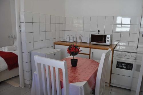 Cocina, Timo's guesthouse accommodation in Luderitz