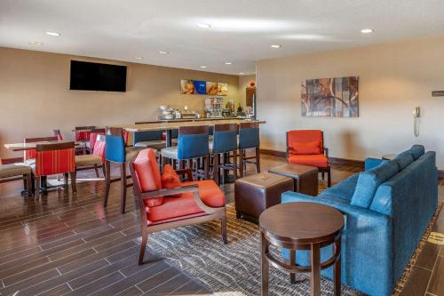 Comfort Inn Shelbyville North - image 4
