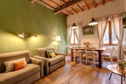 GM Apartment by Mamo Florence, Florencie