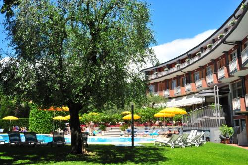Hotel Continental - image 11